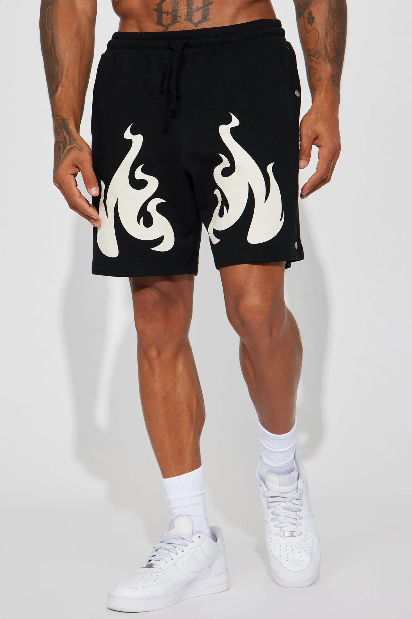 Blaze Up Relaxed Short - Black