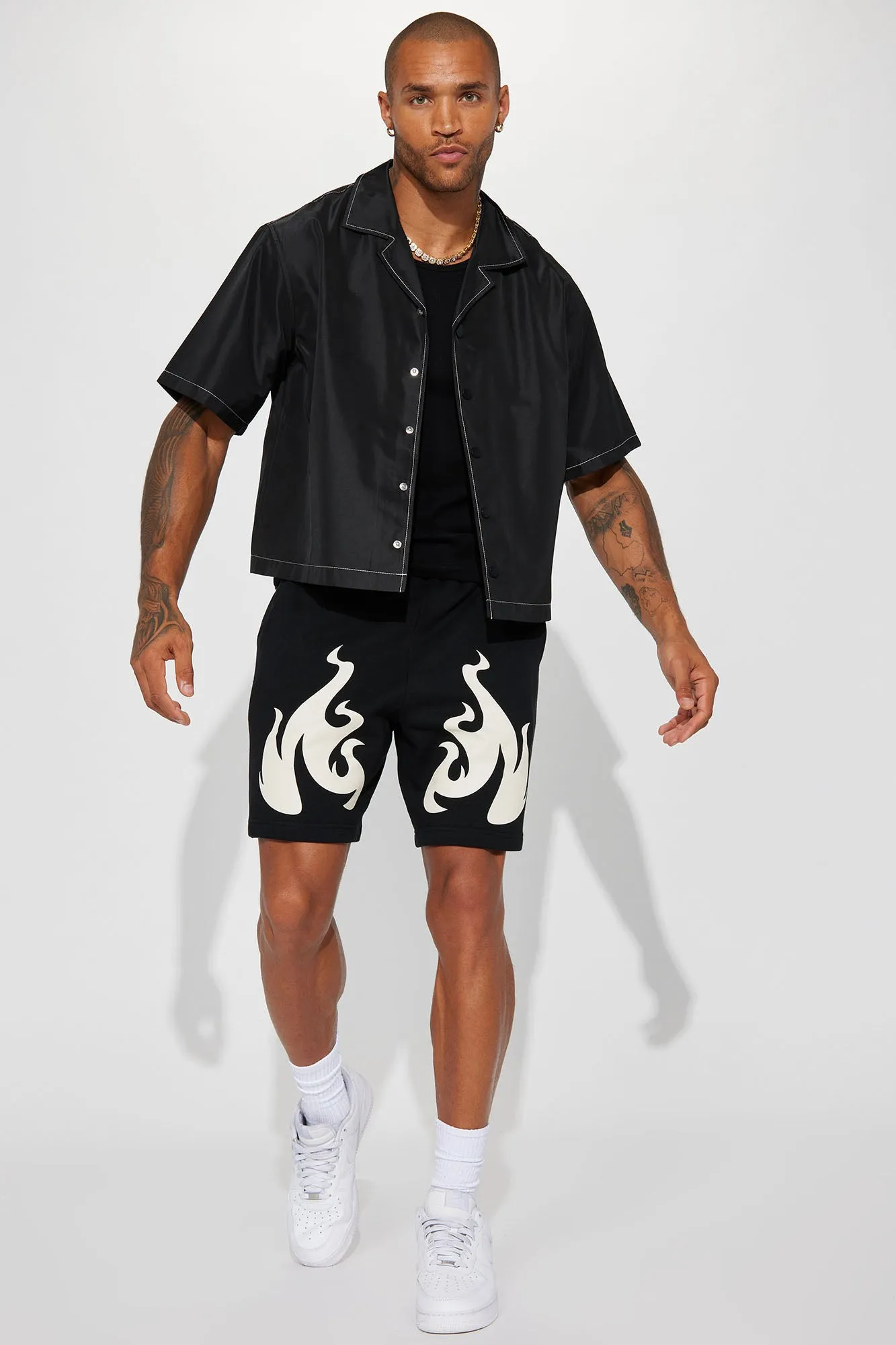 Blaze Up Relaxed Short - Black
