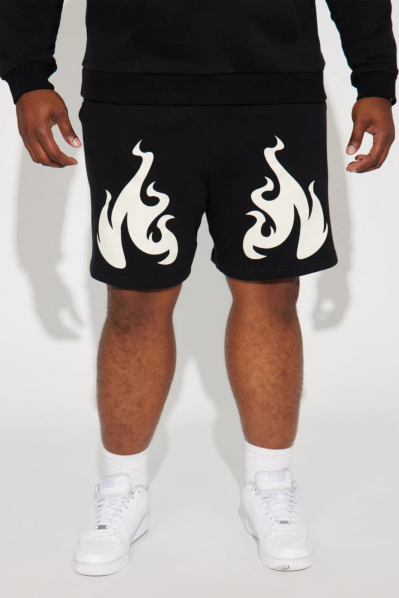 Blaze Up Relaxed Short - Black